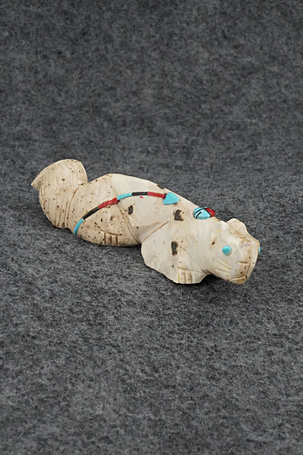 Squirrel Zuni Fetish Carving - Danette Laate
