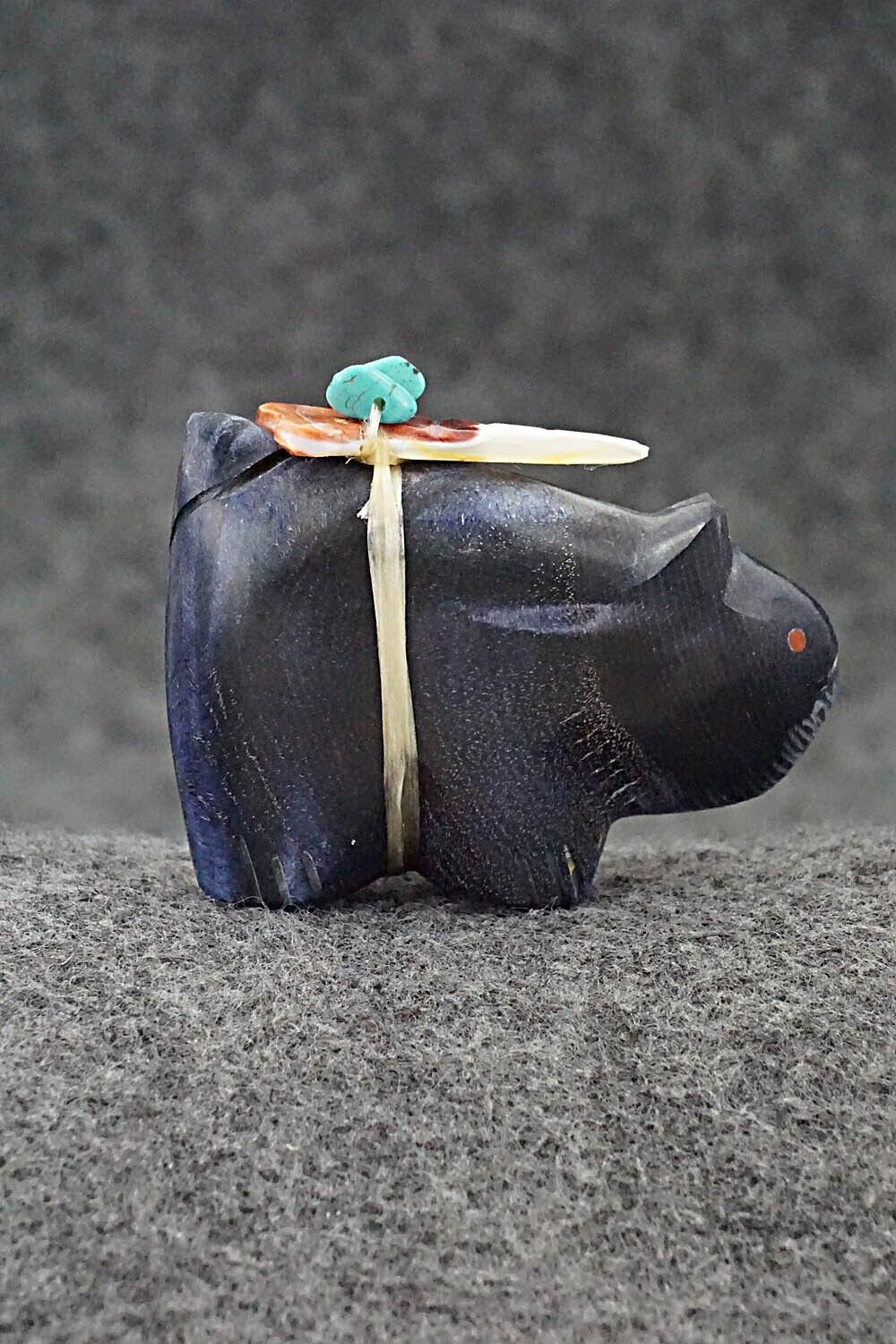 Bear Zuni Fetish Carving - Daphne Quam