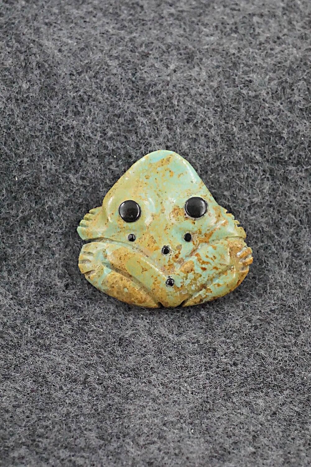Frog Zuni Fetish Carving - Reynold Lunasee