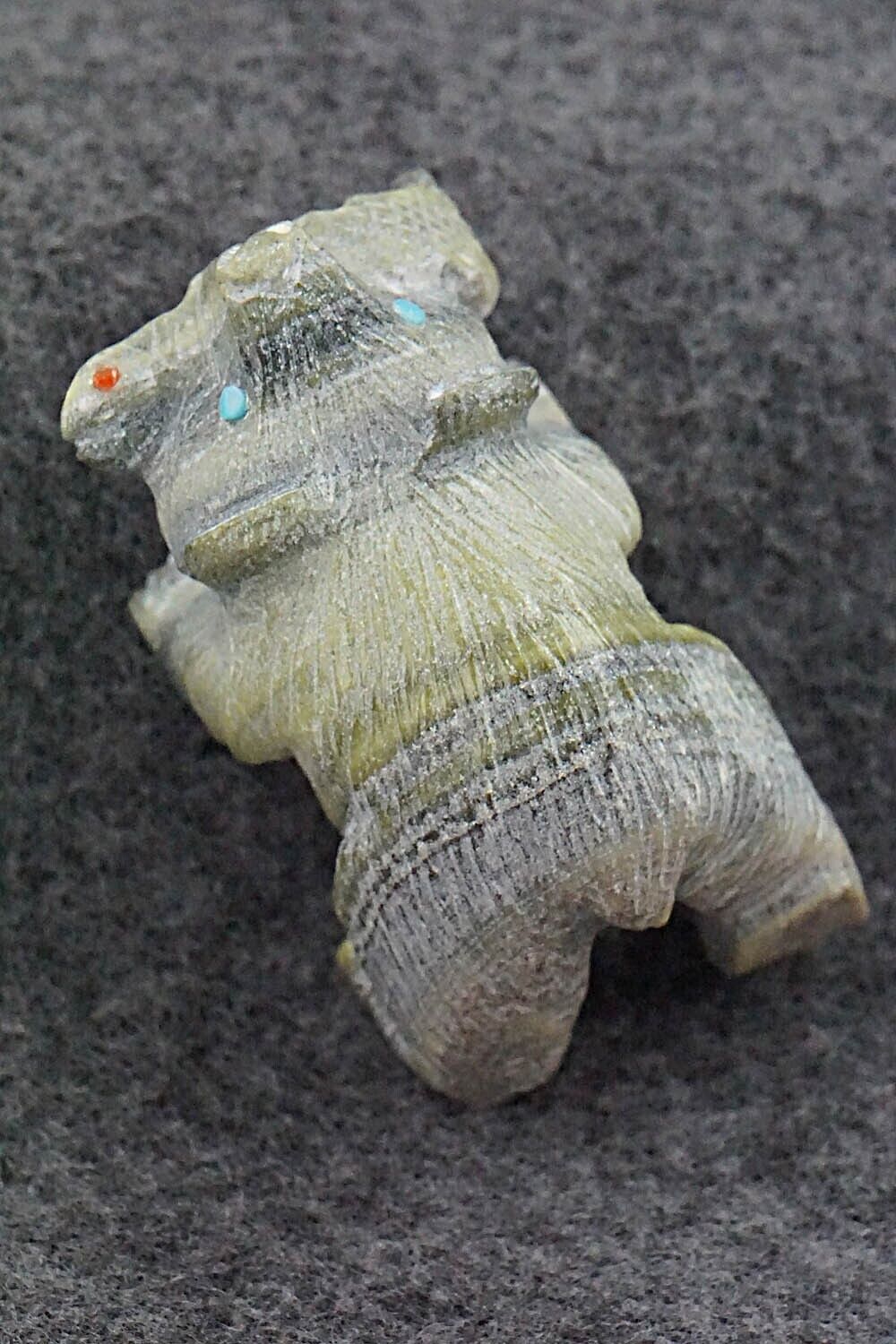 Bear with Fish Zuni Fetish Carving - Derrick Kaamasee