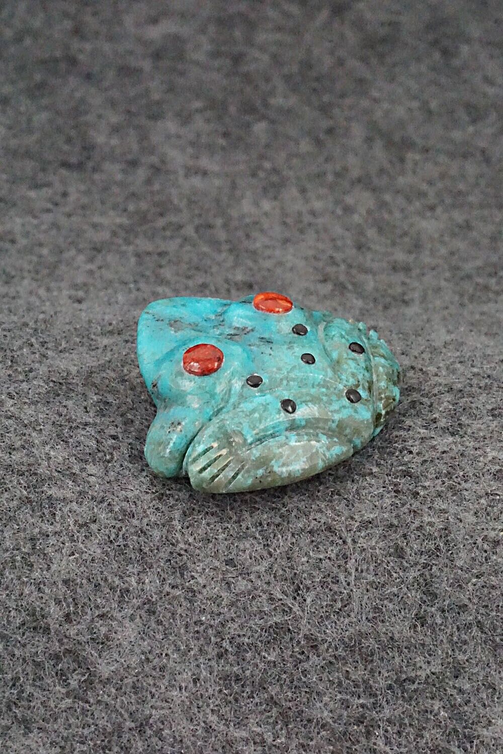 Frog Zuni Fetish Carving - Reynold Lunasee