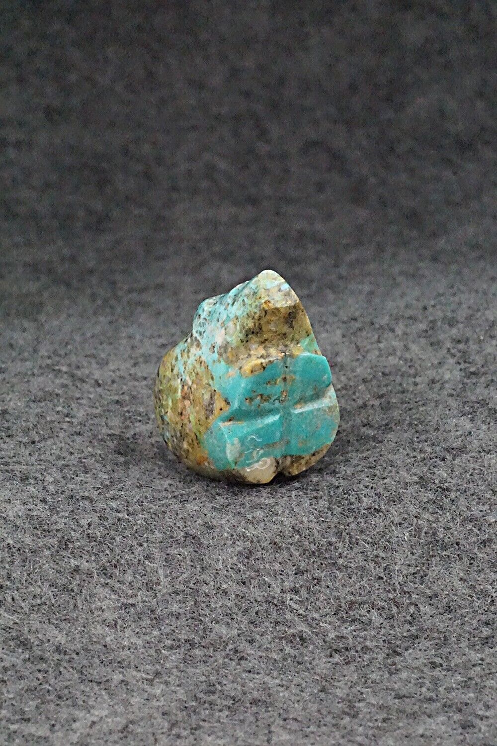 Bear Zuni Fetish Carving - Abby Quam Panteah