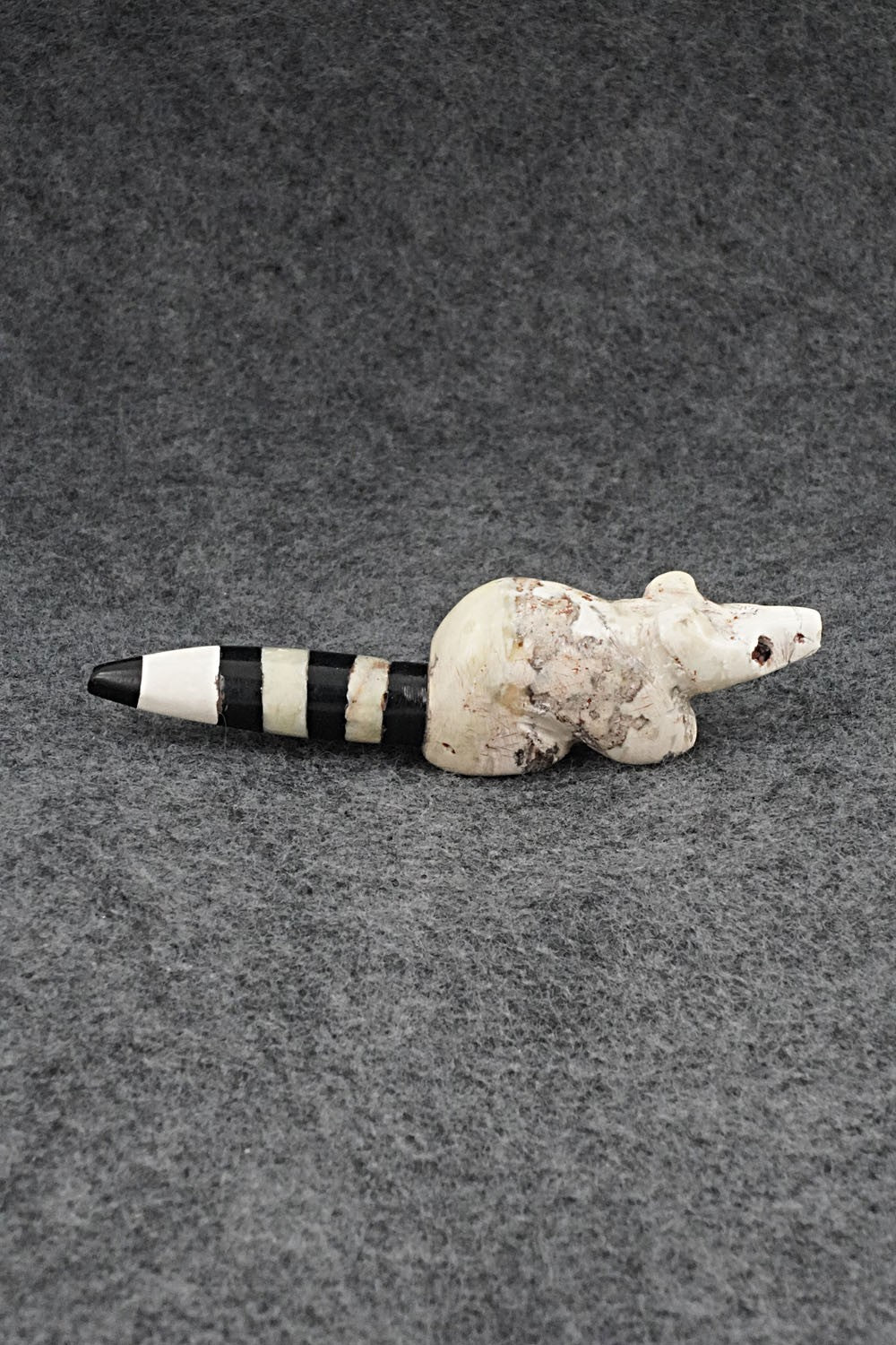 Raccoon Zuni Fetish Carving - Justin Red Elk