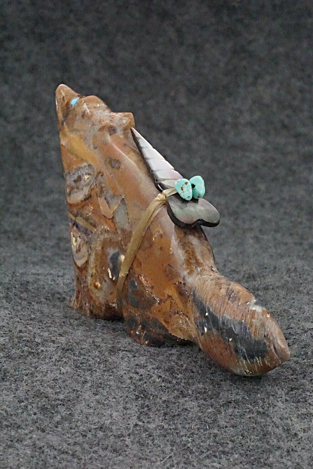 Wolf Zuni Fetish Carving - Daphne Quam