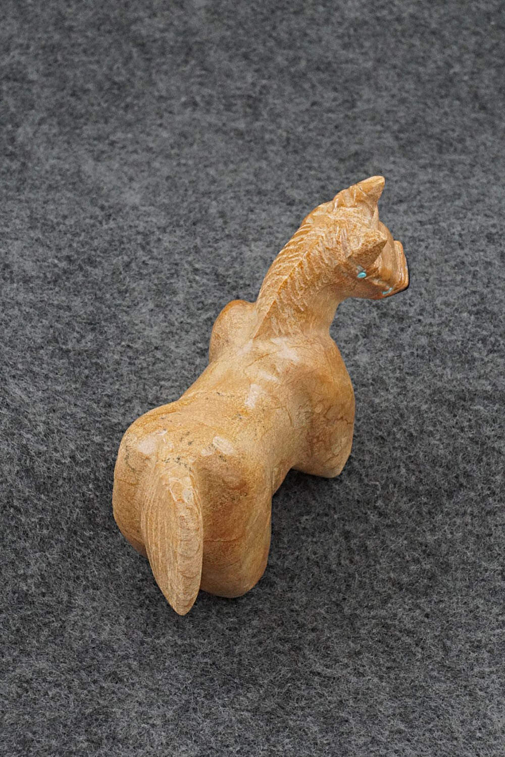 Horse Zuni Fetish Carving - Freddie Leekya