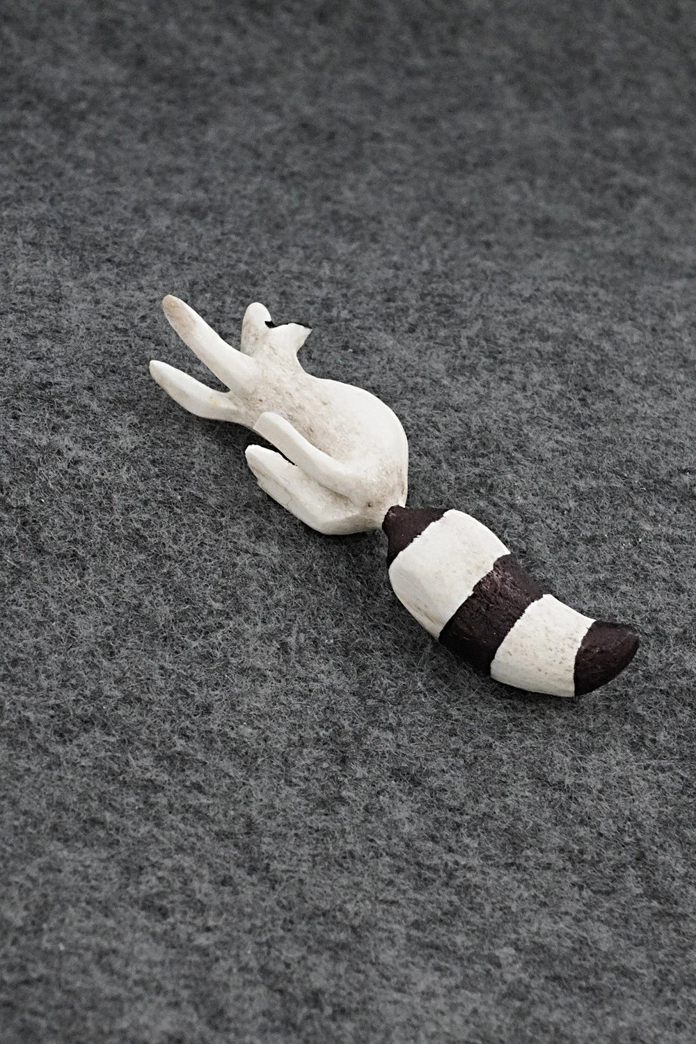 Raccoon Zuni Fetish Carving - Ruben Najera