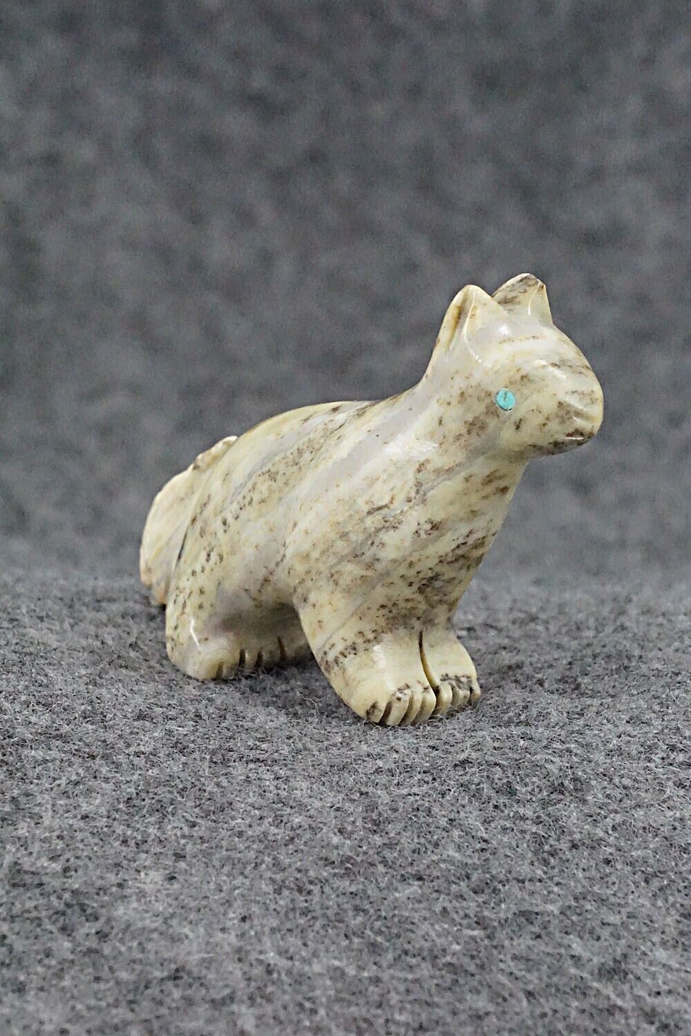 Wolf Zuni Fetish Carving - Brian Yunie