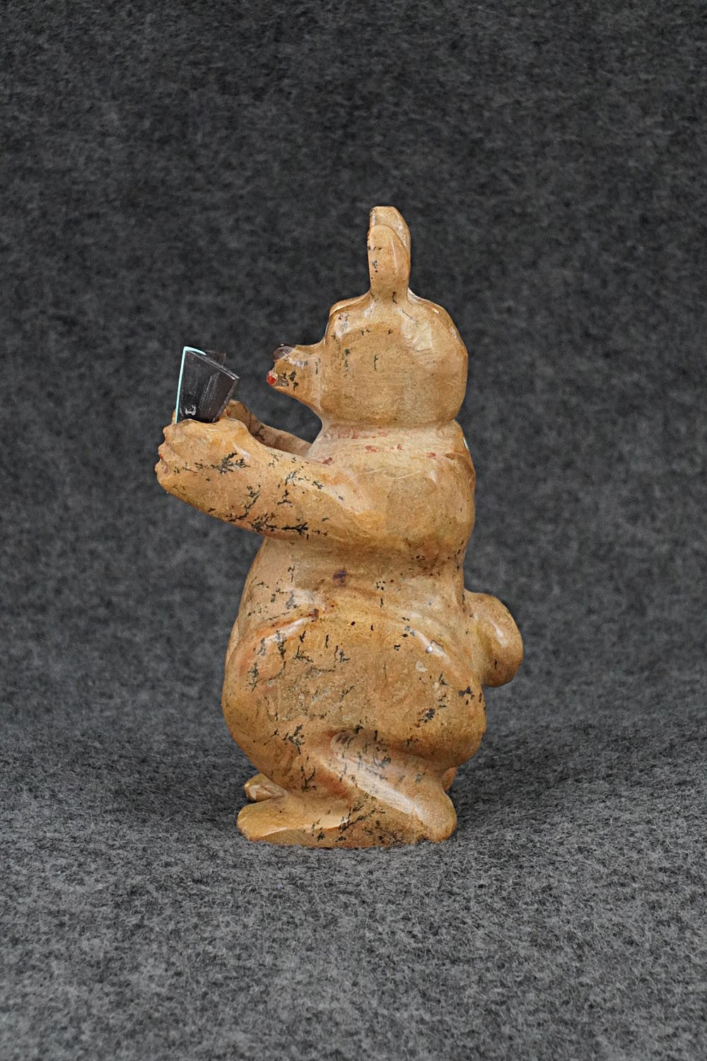 Rabbit Zuni Fetish Carving - Freddie Leekya