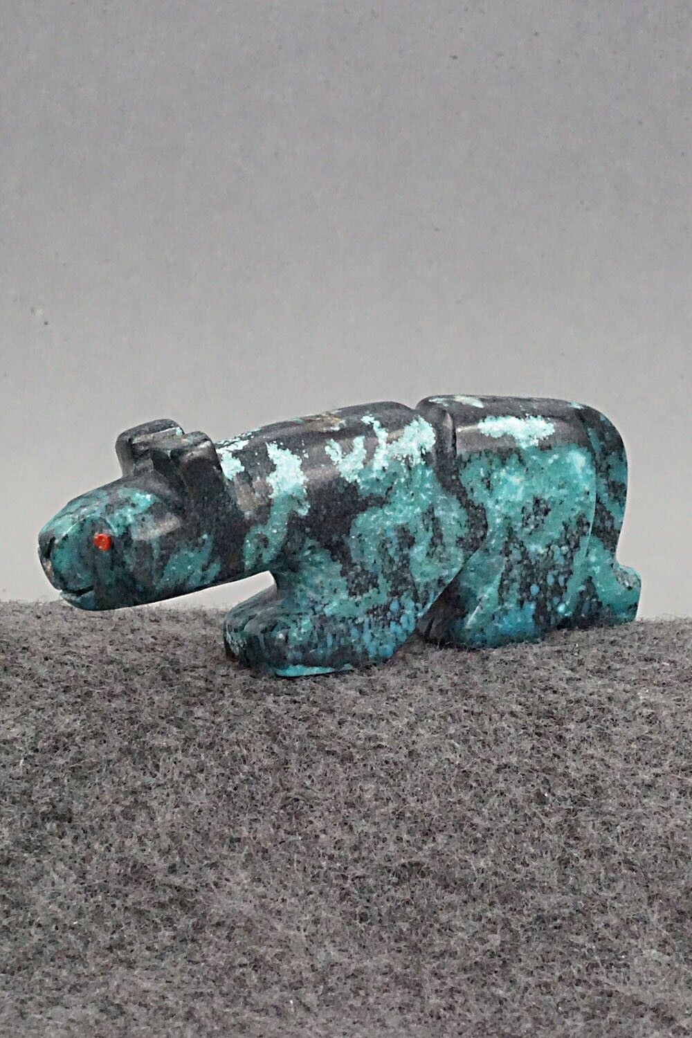 Mountain Lion Zuni Fetish Carving - Reynold Lunasee