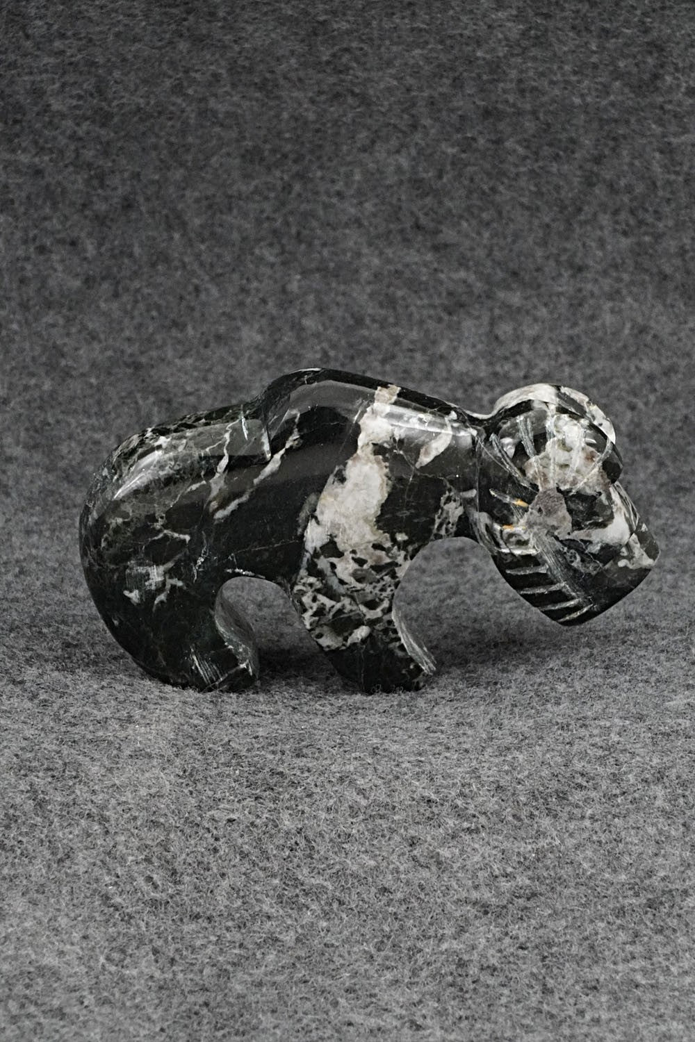 Ram Zuni Fetish Carving - Kenric Laiwakete
