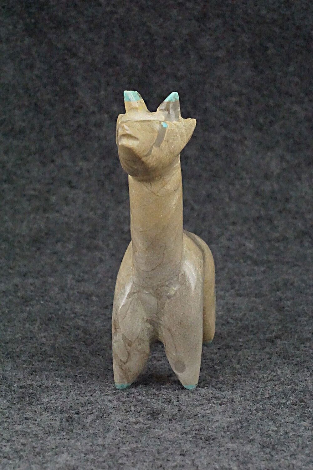 Giraffe Zuni Fetish Carving - Enrike Leekya