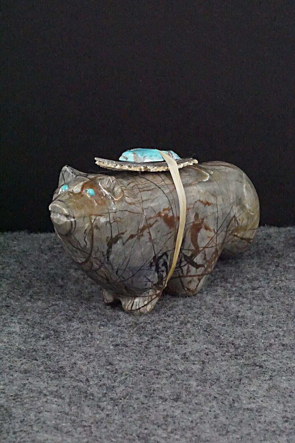 Wolf Zuni Fetish Carving - Delvin Leekya