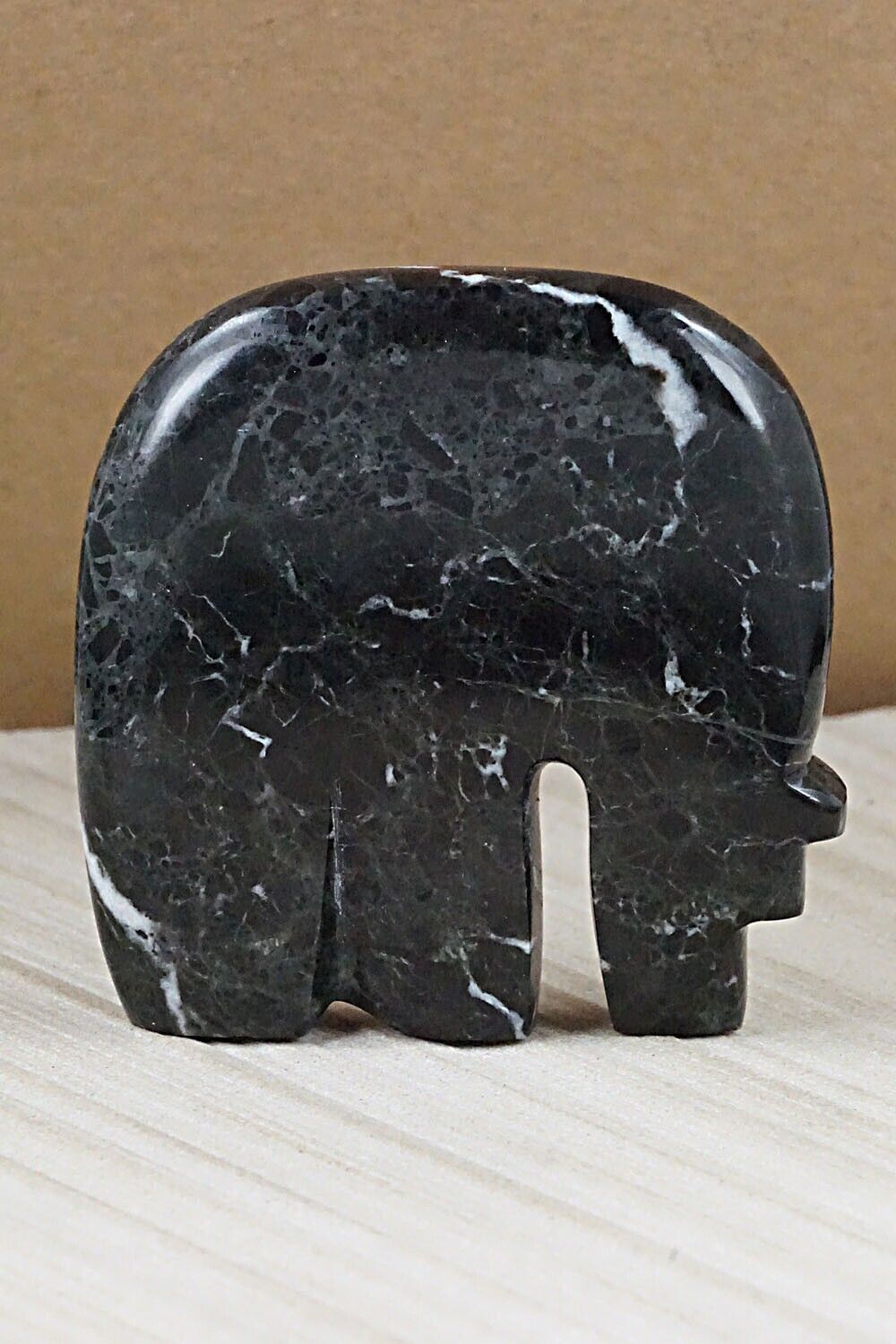 Bear Zuni Fetish Carving - Bernard Laiwakete