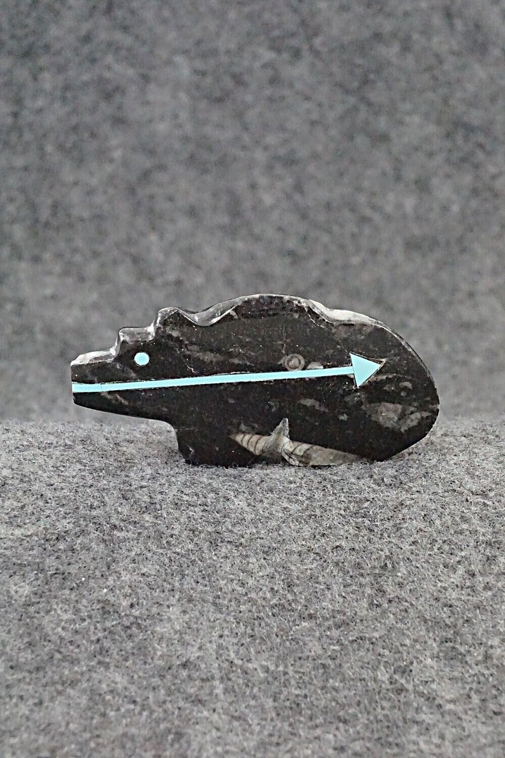 Bear Zuni Fetish Carving - Bernard Laiwakete