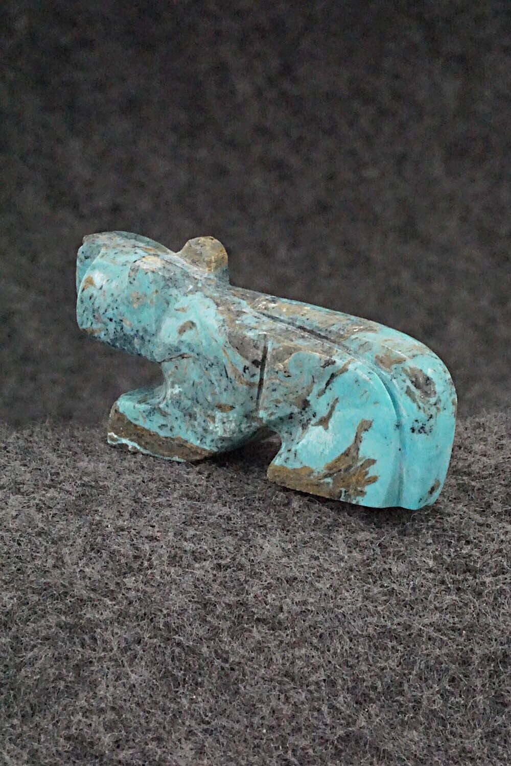Mountain Lion Zuni Fetish Carving - Reynold Lunasee