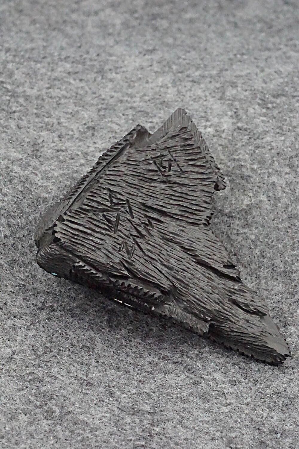 Crows Zuni Fetish Carving - Destry Siutza