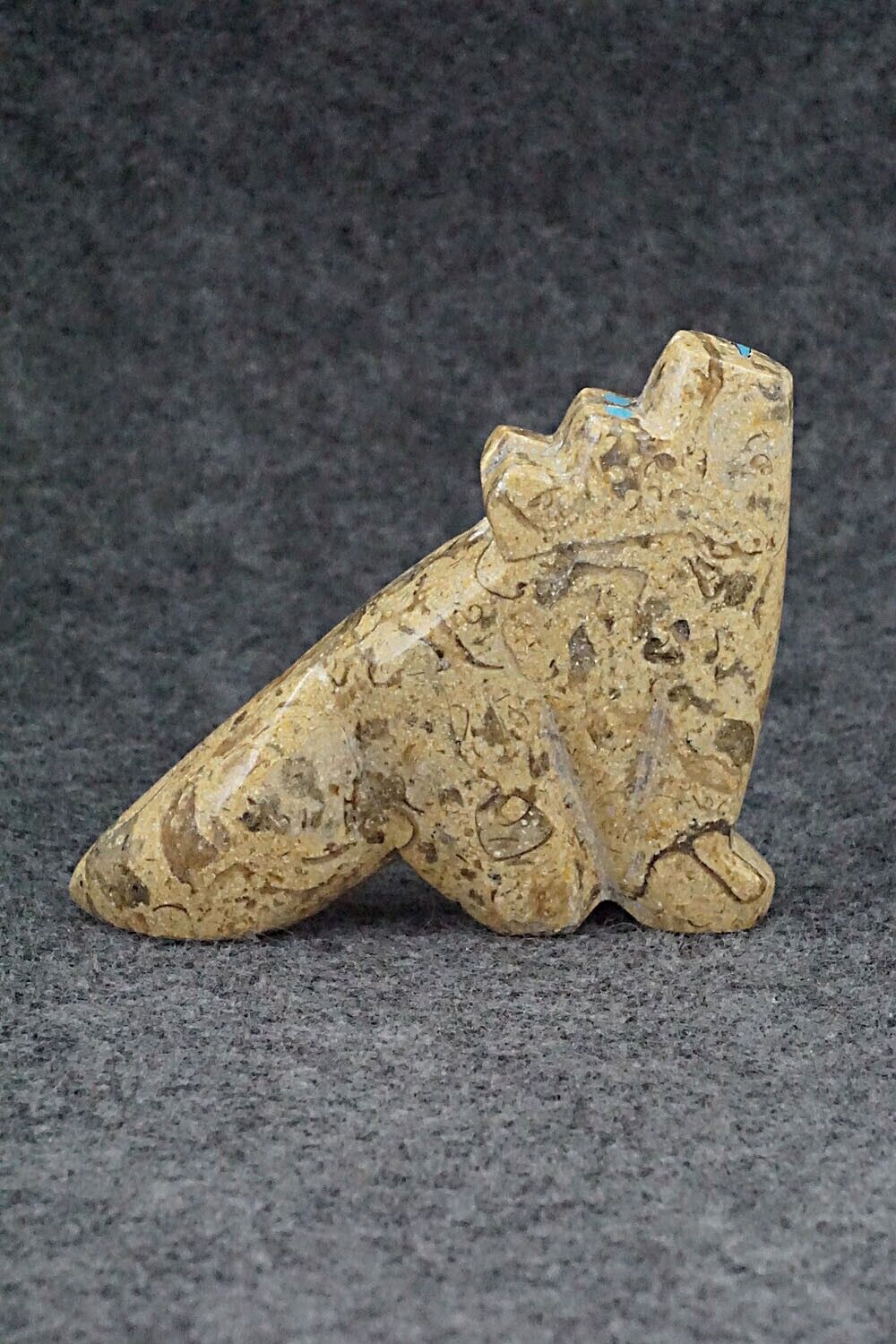 Wolf Zuni Fetish Carving - Bernard Laiwakete