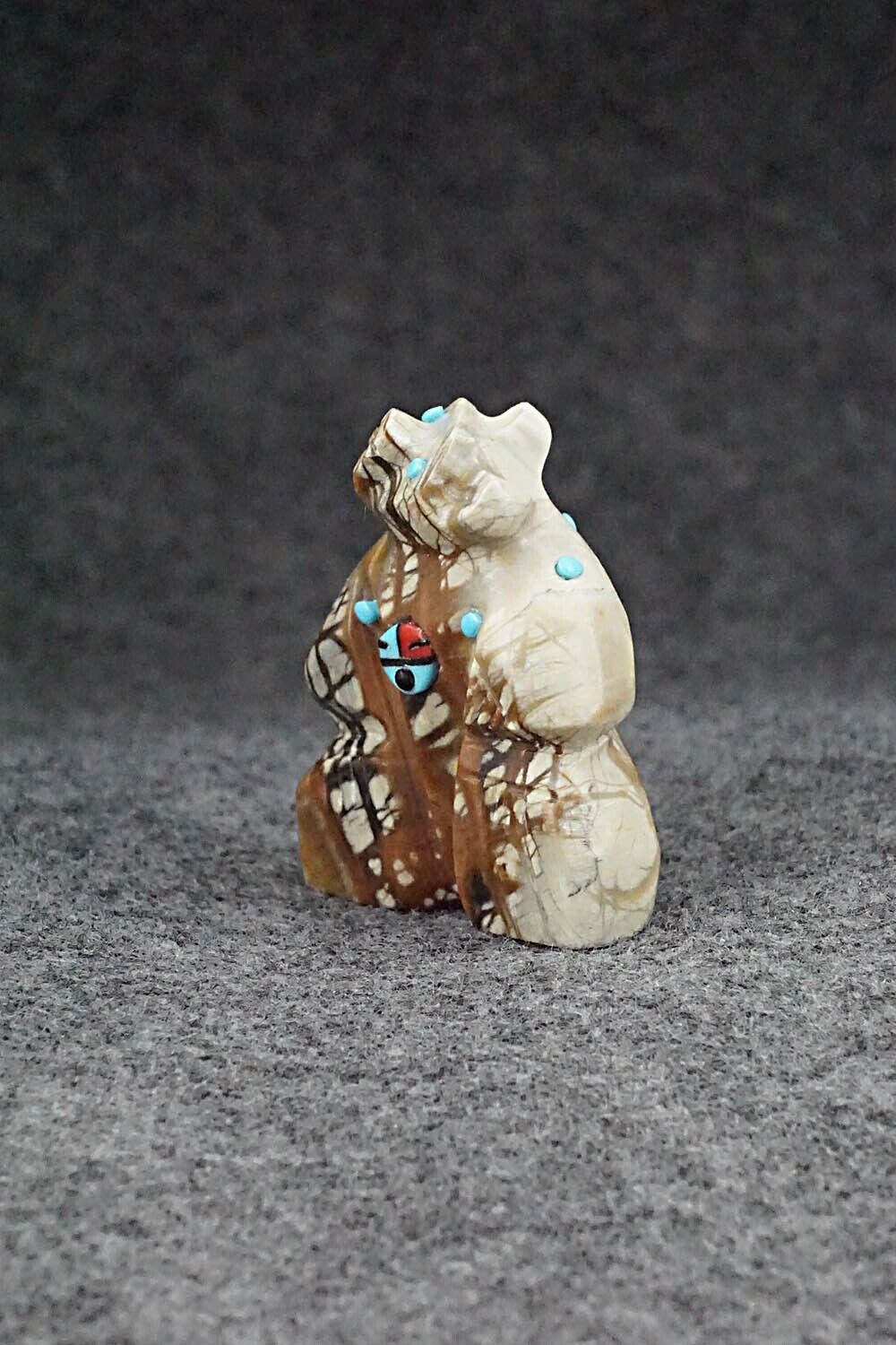 Bear Zuni Fetish Carving - Danette Laate