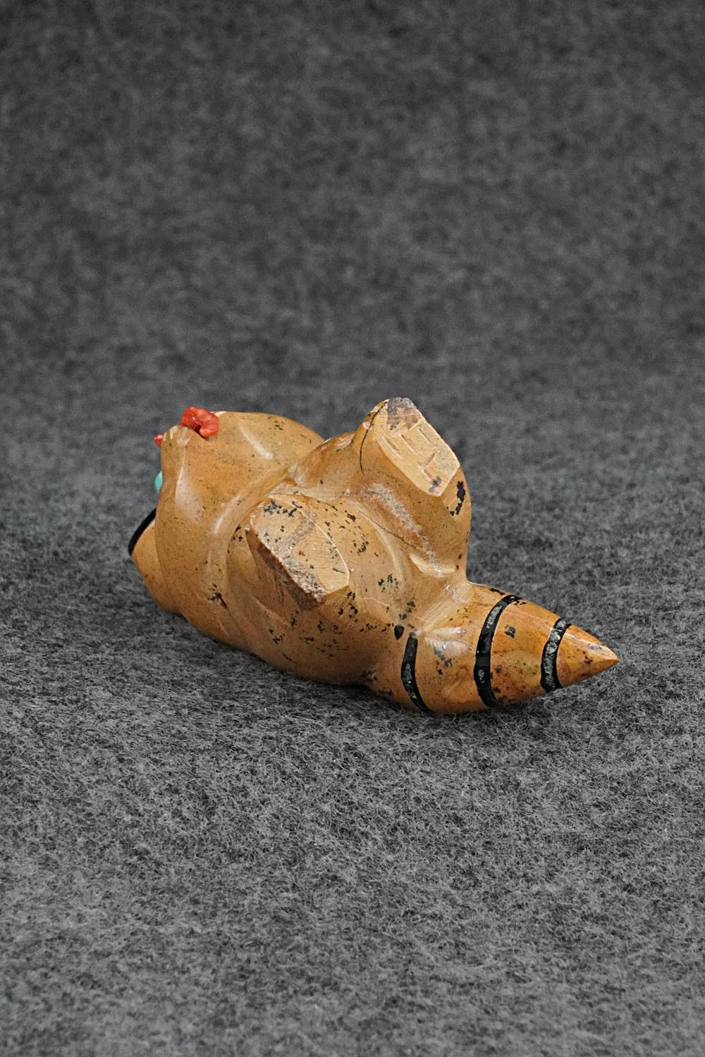 Raccoon Zuni Fetish Carving - Enrike Leekya