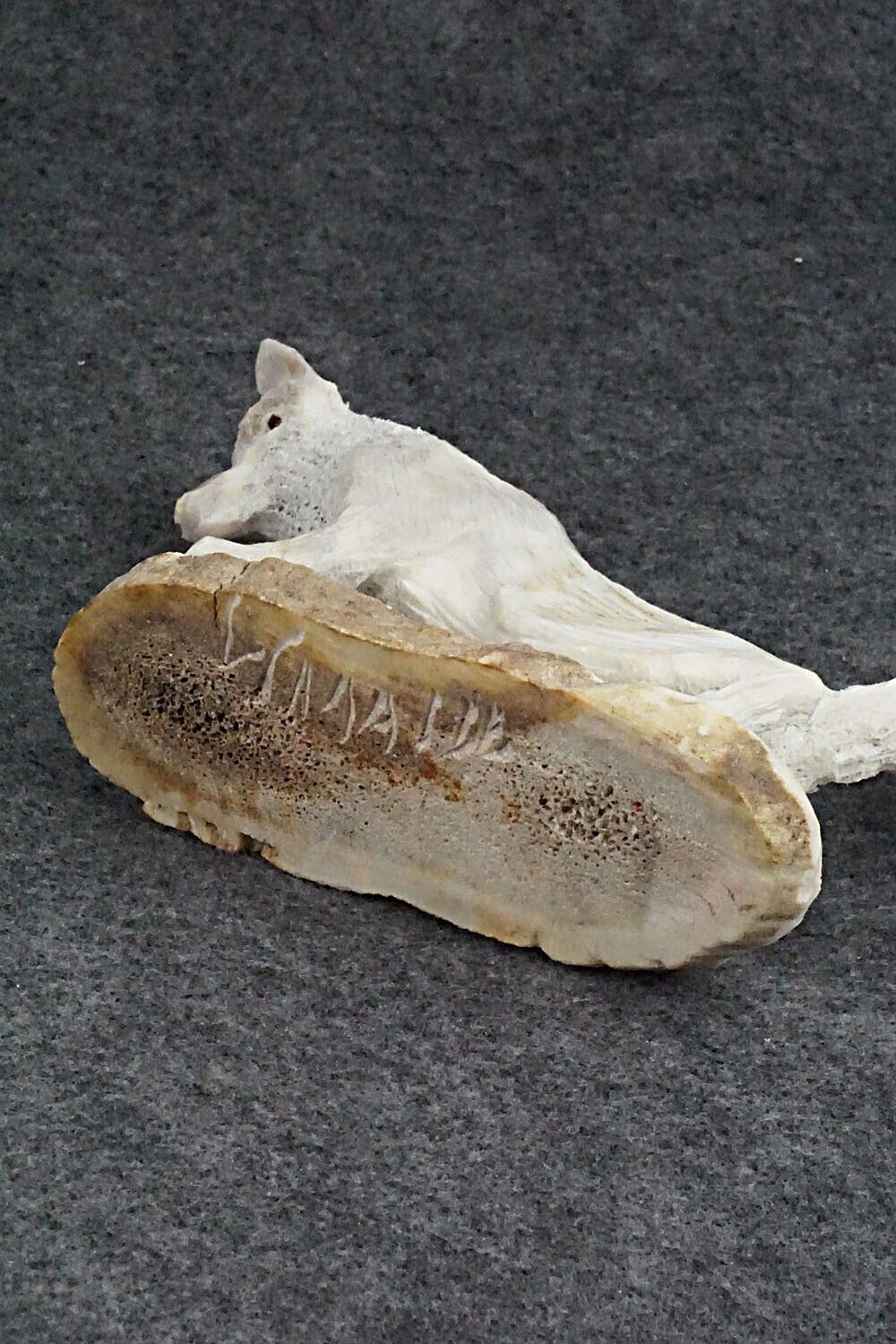 Wolf Zuni Fetish Carving - Lewis Malie Jr.
