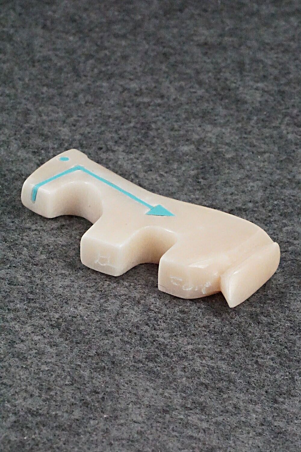 Horse Zuni Fetish Carving - Bernard Laiwakete