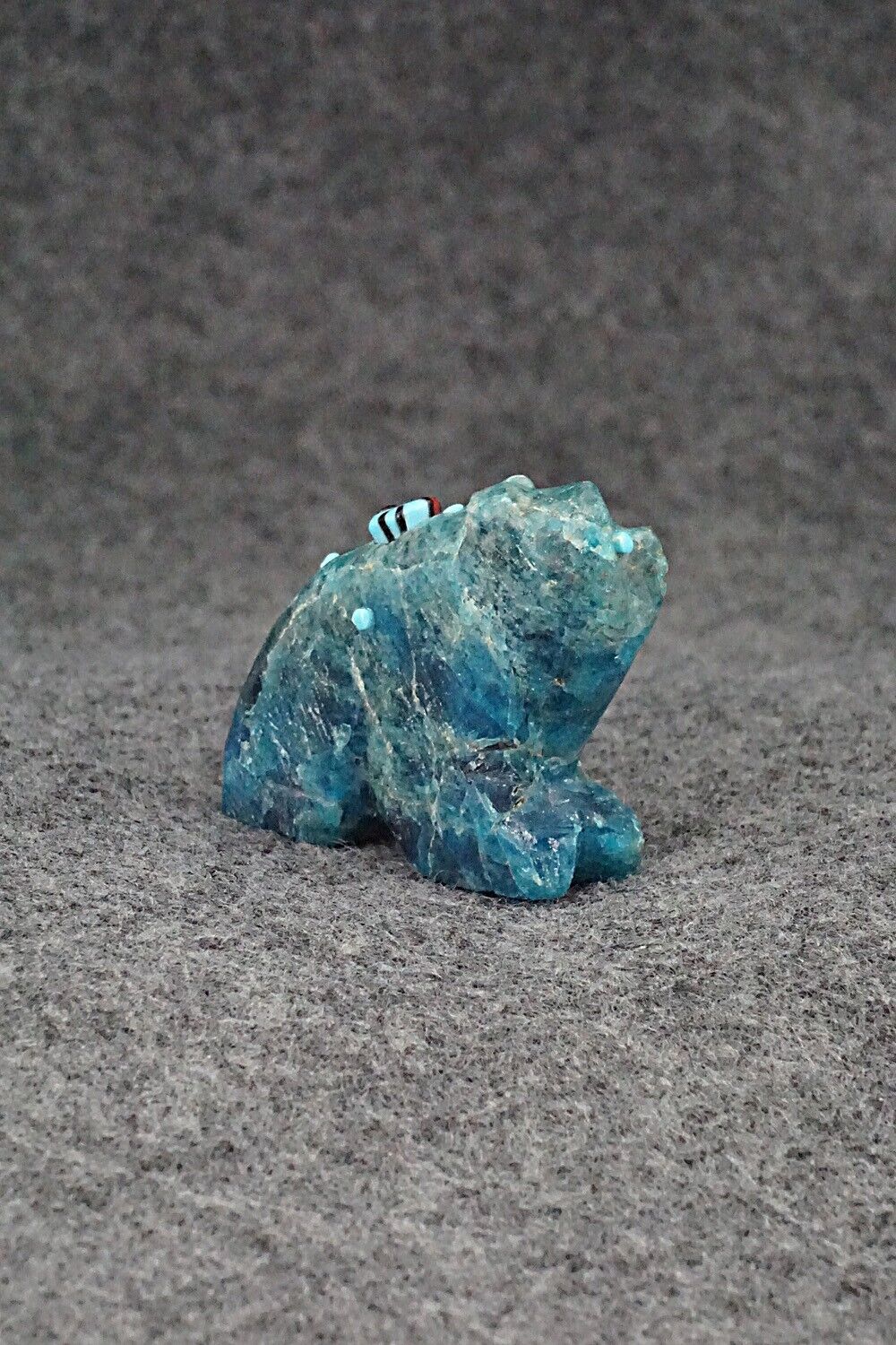 Bear Zuni Fetish Carving - Danette Laate