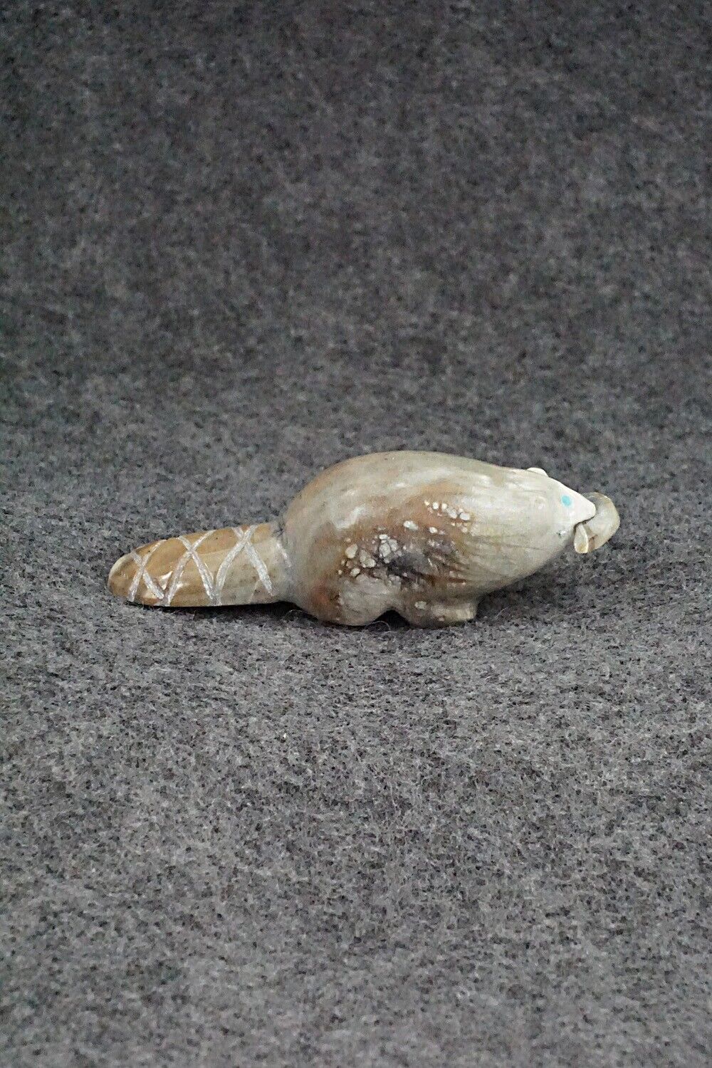 Beaver with Fish Zuni Fetish Carving - Delvin Leekya
