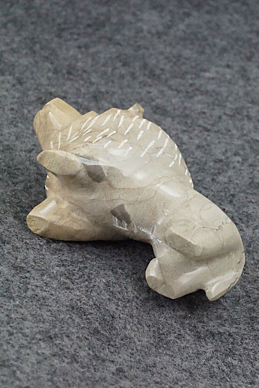 Lion Zuni Fetish Carving - Enrike Leekya