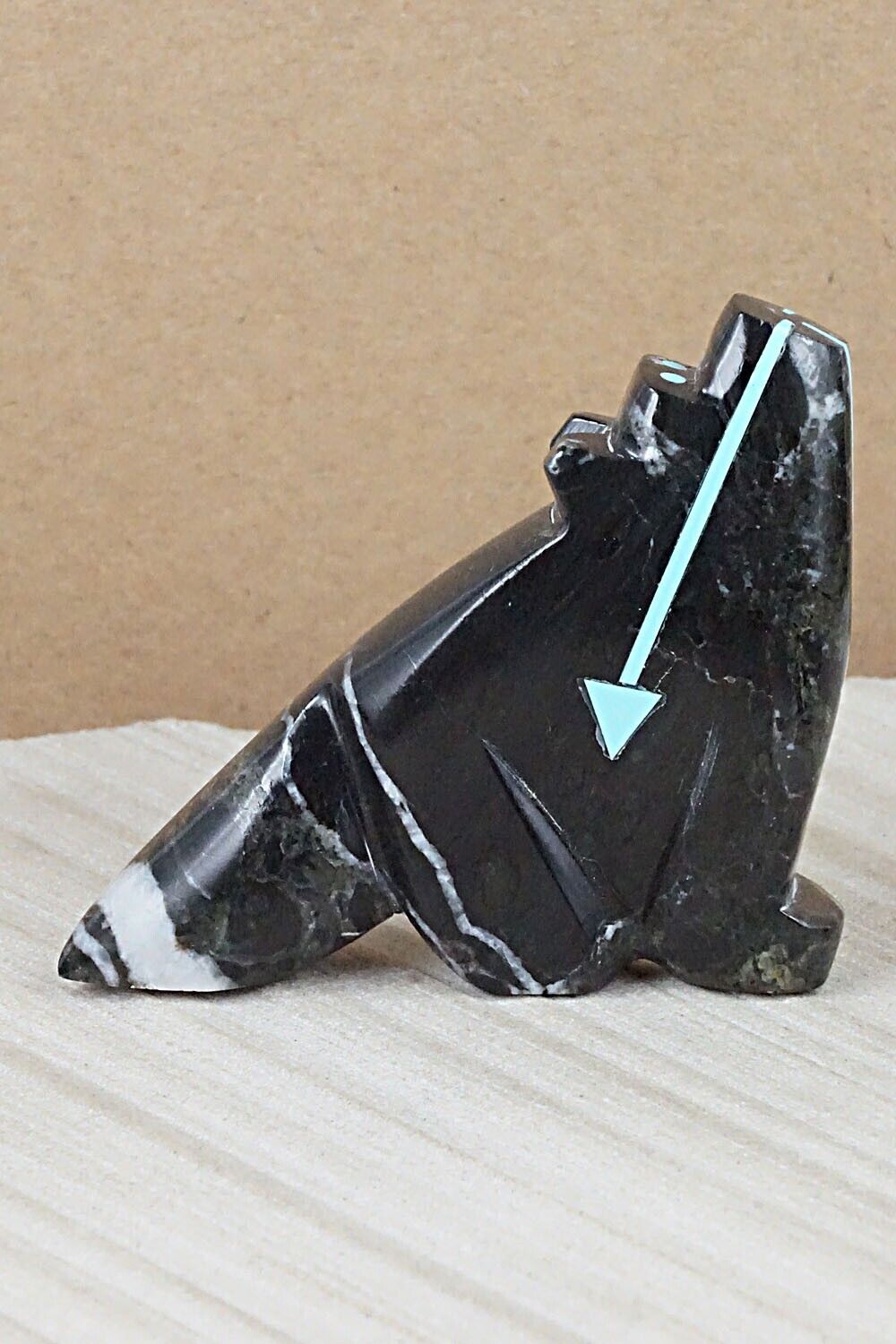 Wolf Zuni Fetish Carving - Bernard Laiwakete