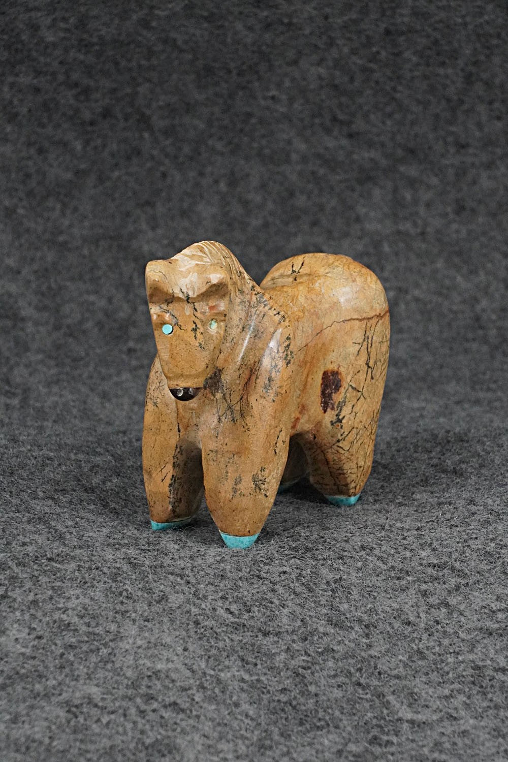 Horse Zuni Fetish Carving - Freddie Leekya
