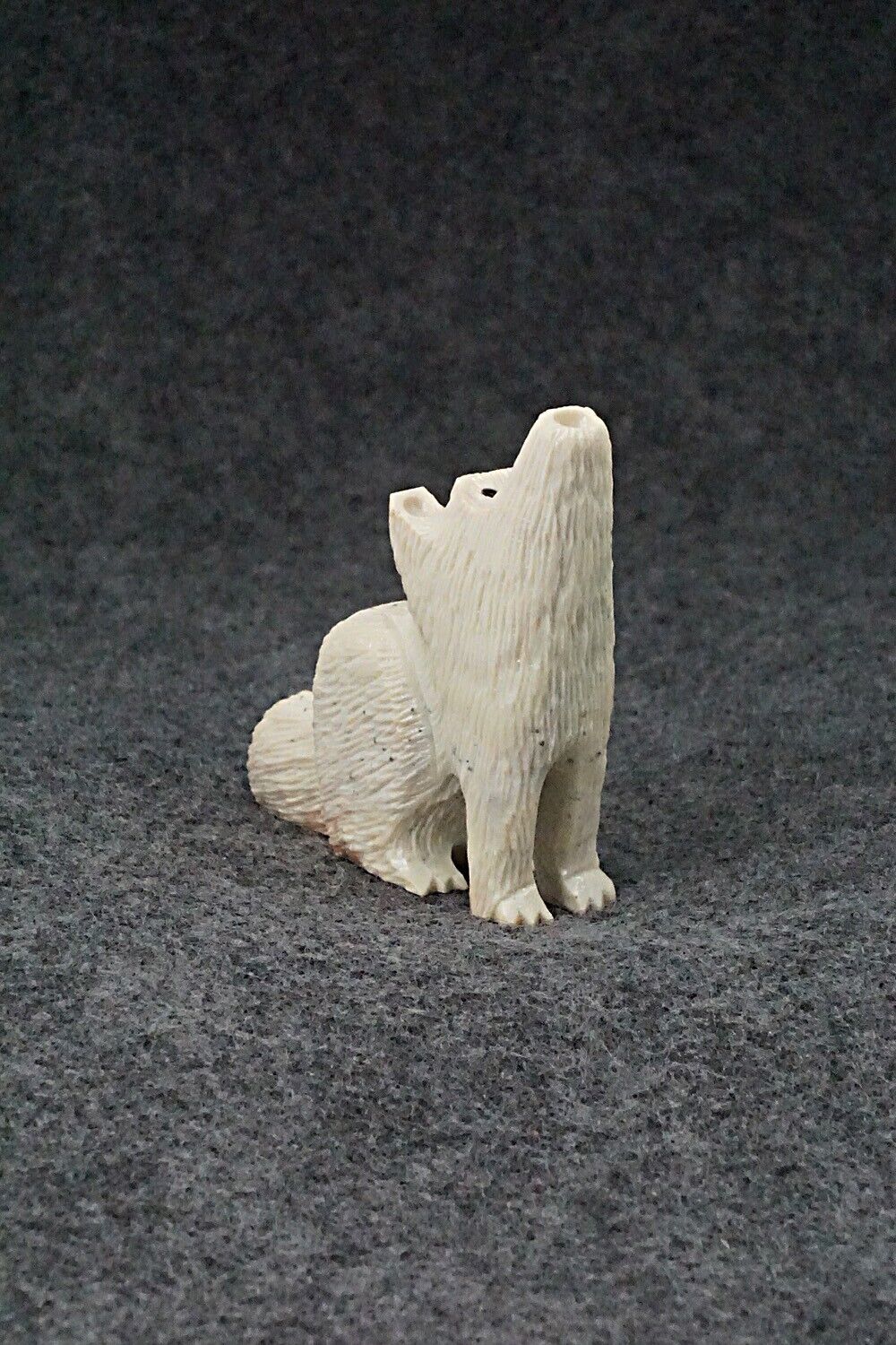 Wolf Zuni Fetish Carving - Jesus Espino