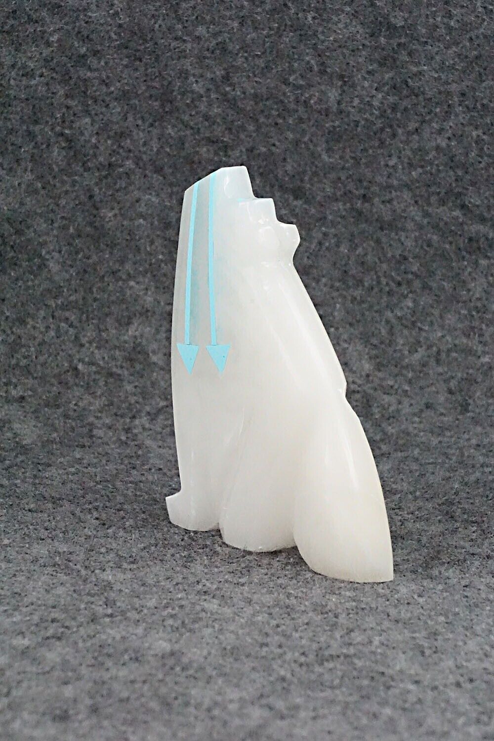 Wolf Zuni Fetish Carving - Bernard Laiwakete