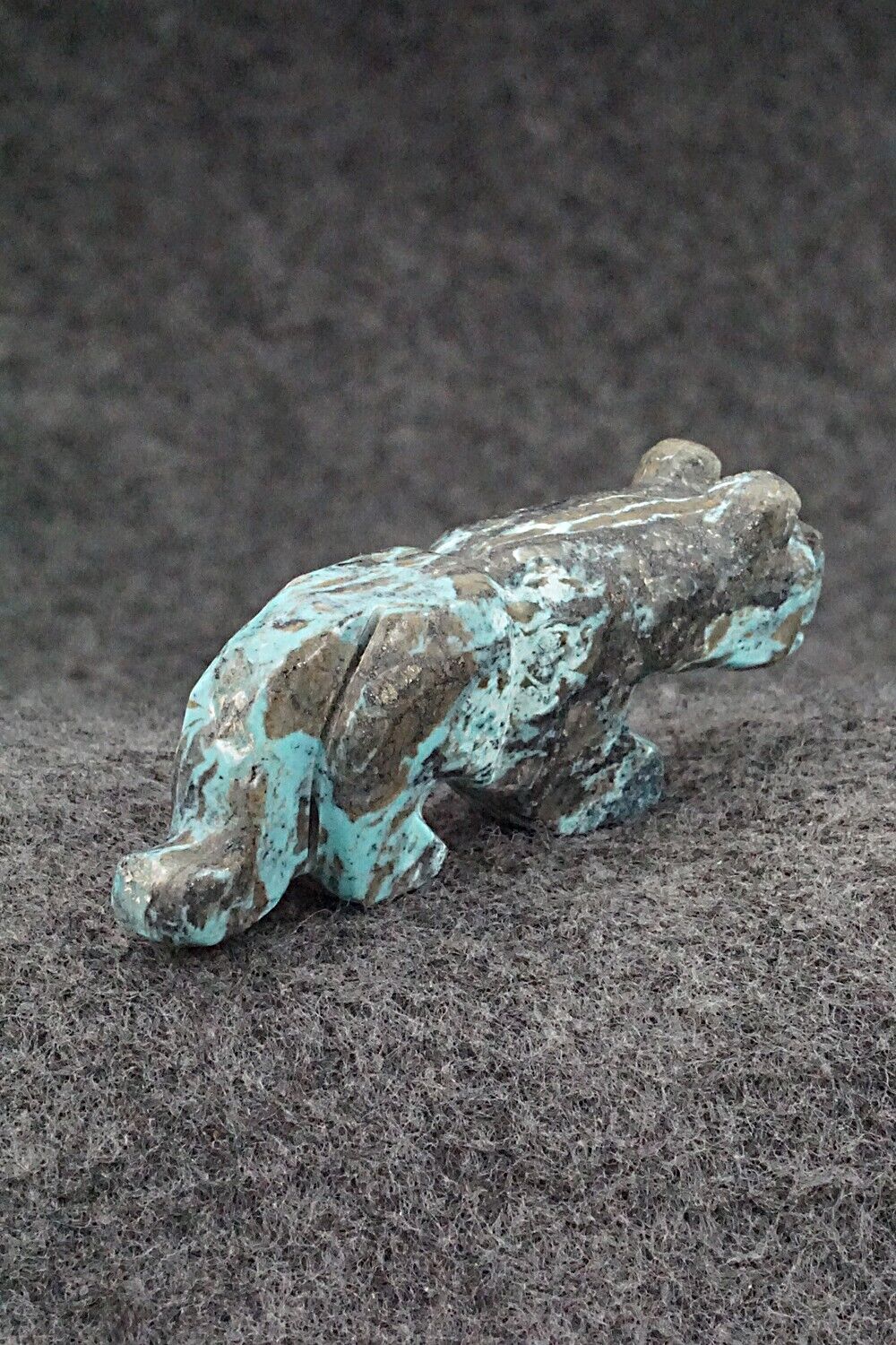 Mountain Lion Zuni Fetish Carving - Reynold Lunasee