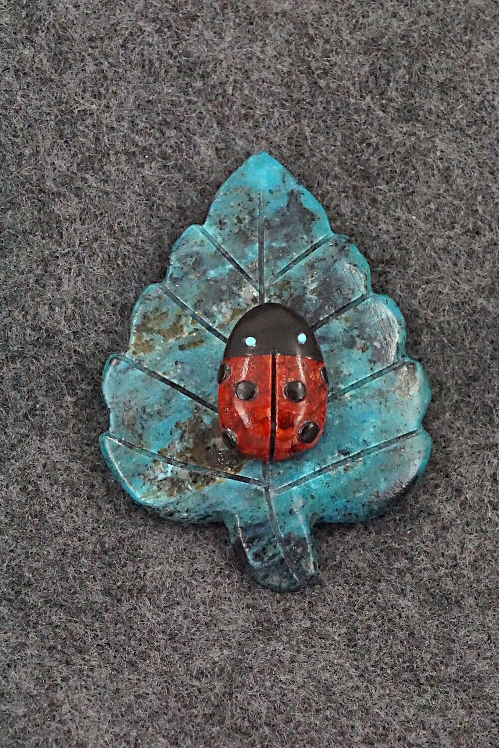 Ladybug on a Leaf Zuni Fetish Carving - Reynold Lunasee