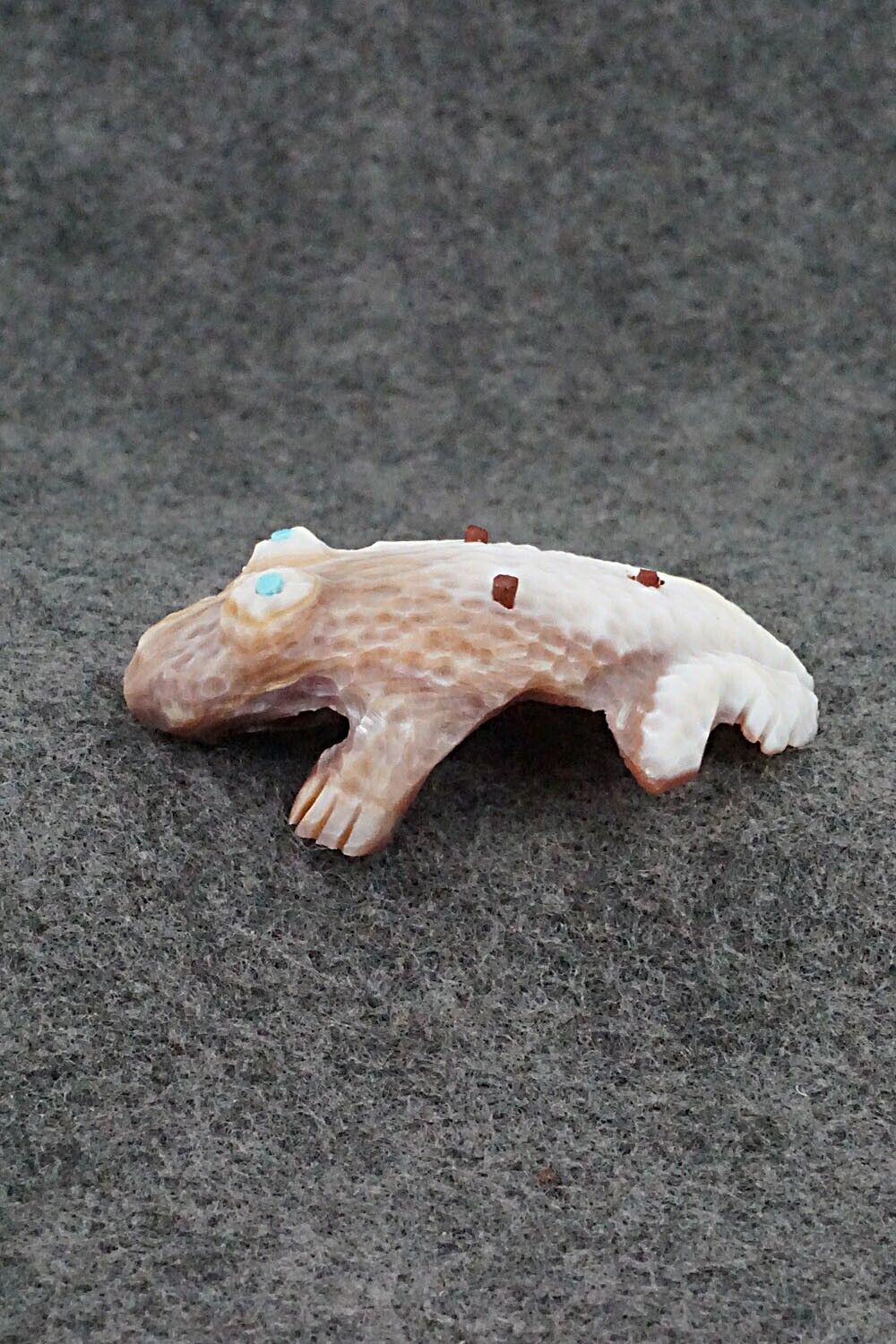 Frog Zuni Fetish Carving - Tyrone Poncho