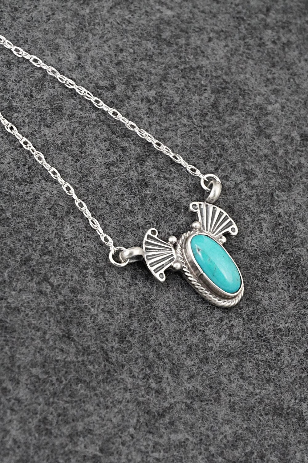 Turquoise & Sterling Silver Necklace - Verley Betone