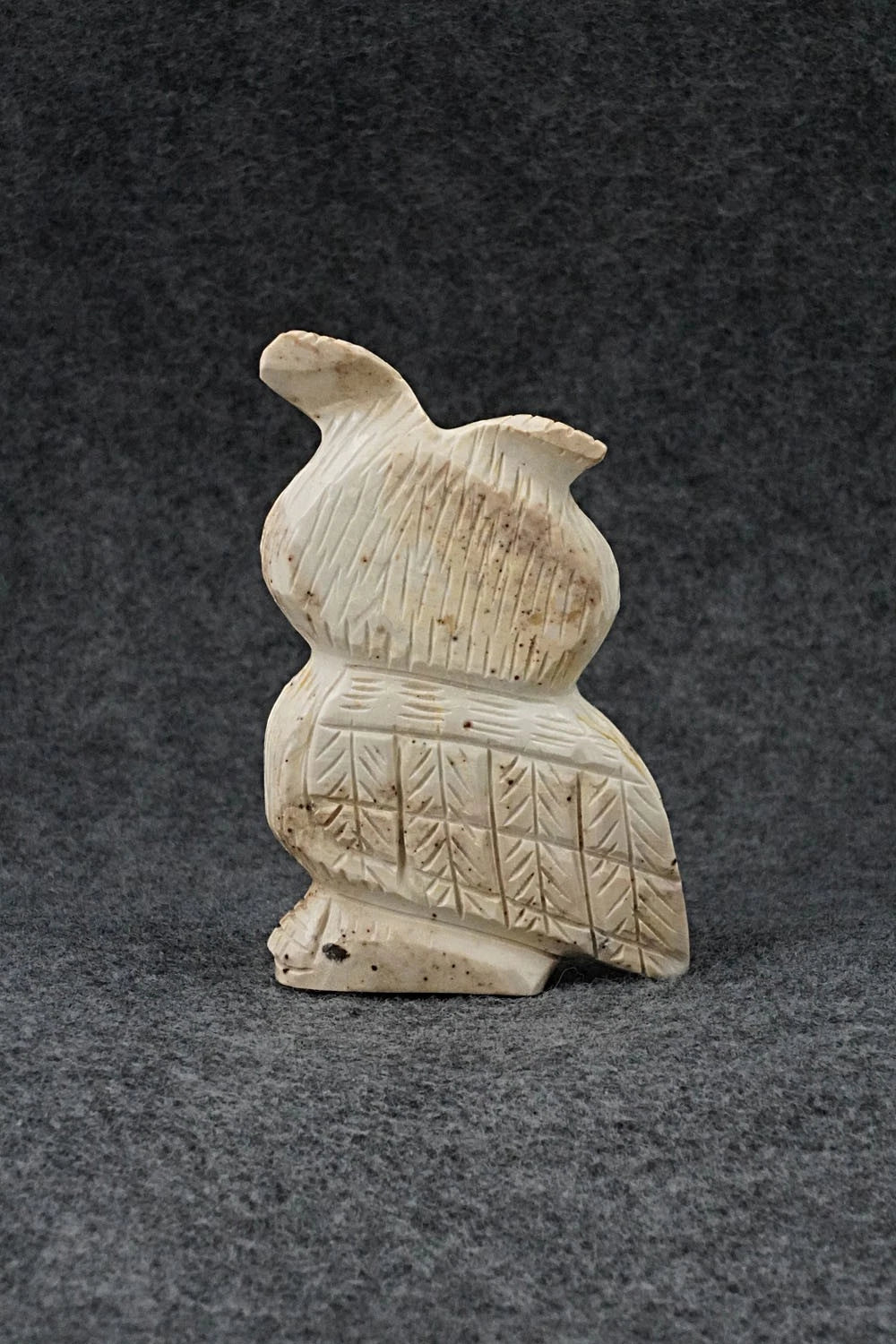 Owl Zuni Fetish Carving - Danette Laate
