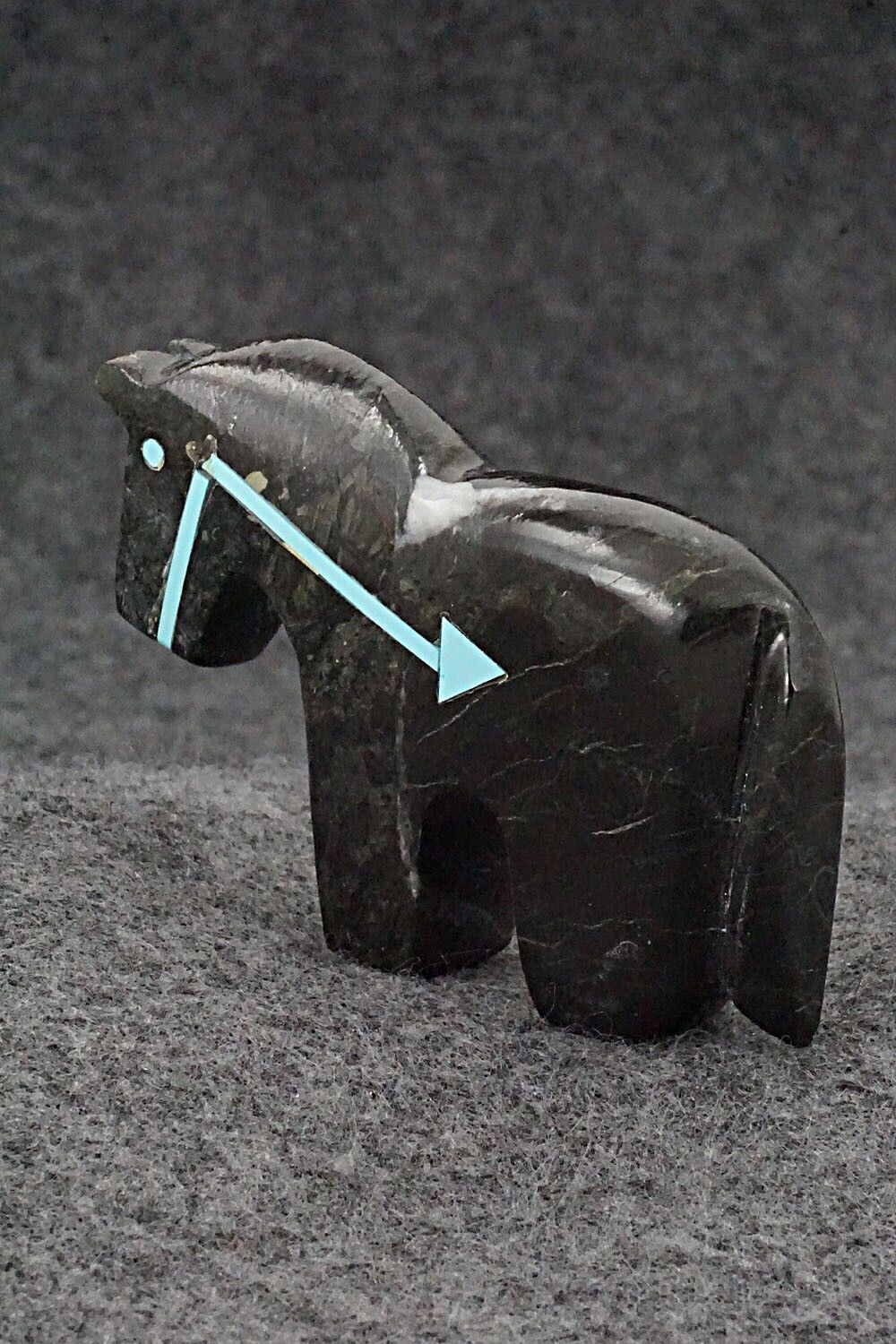Horse Zuni Fetish Carving - Bernard Laiwakete