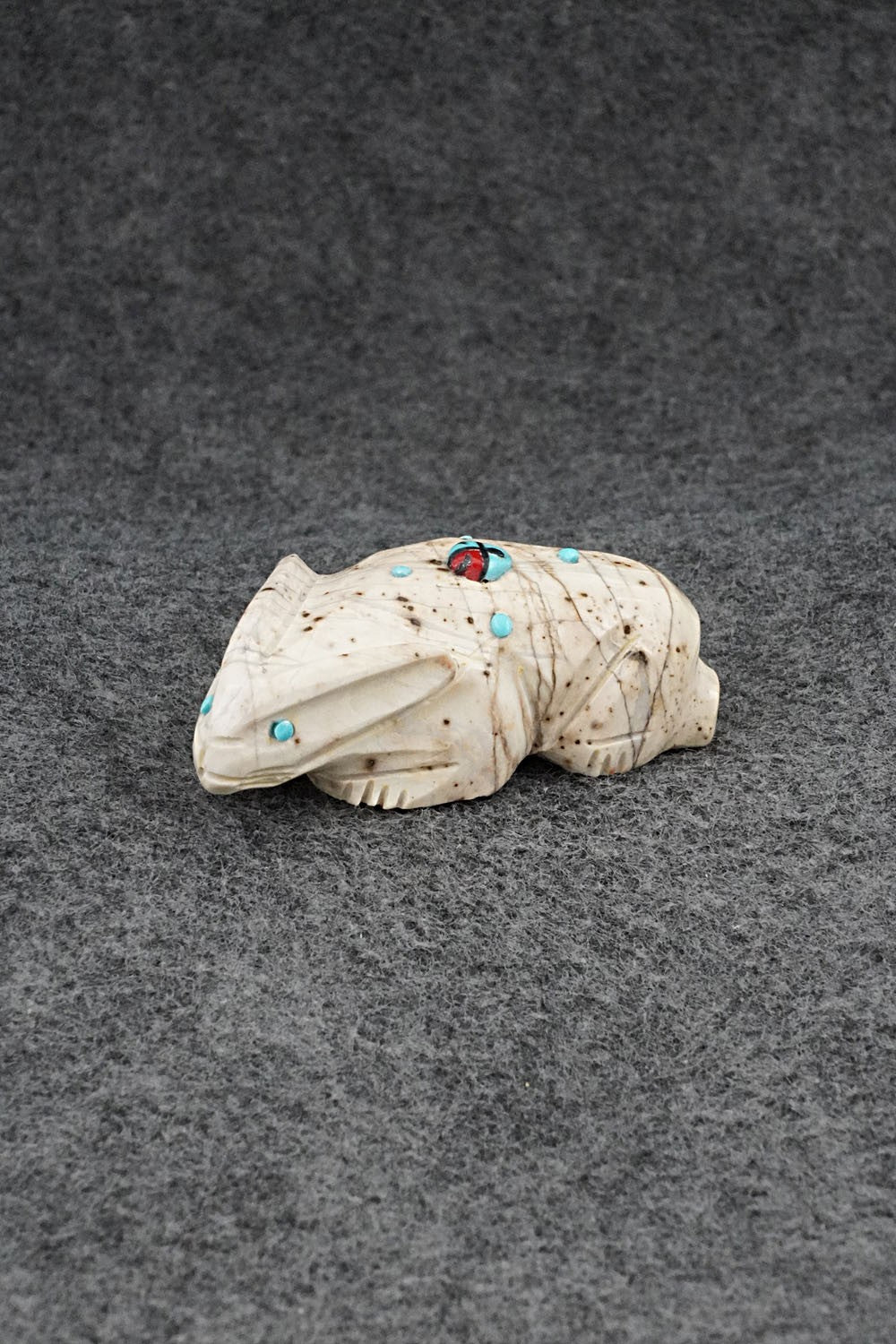 Rabbit Zuni Fetish Carving - Dannette Laate