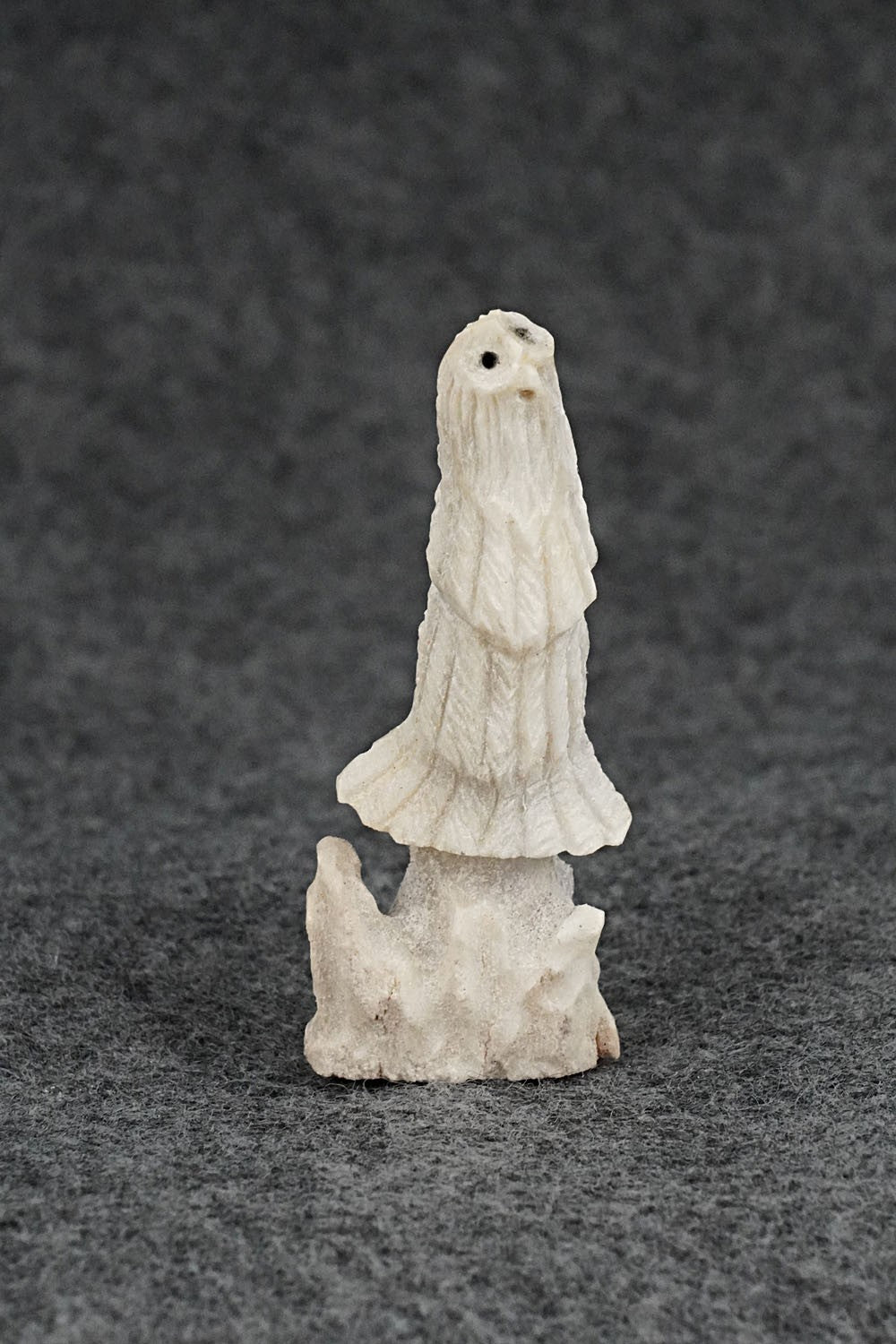 Owl Zuni Fetish Carving - Ruben Najera