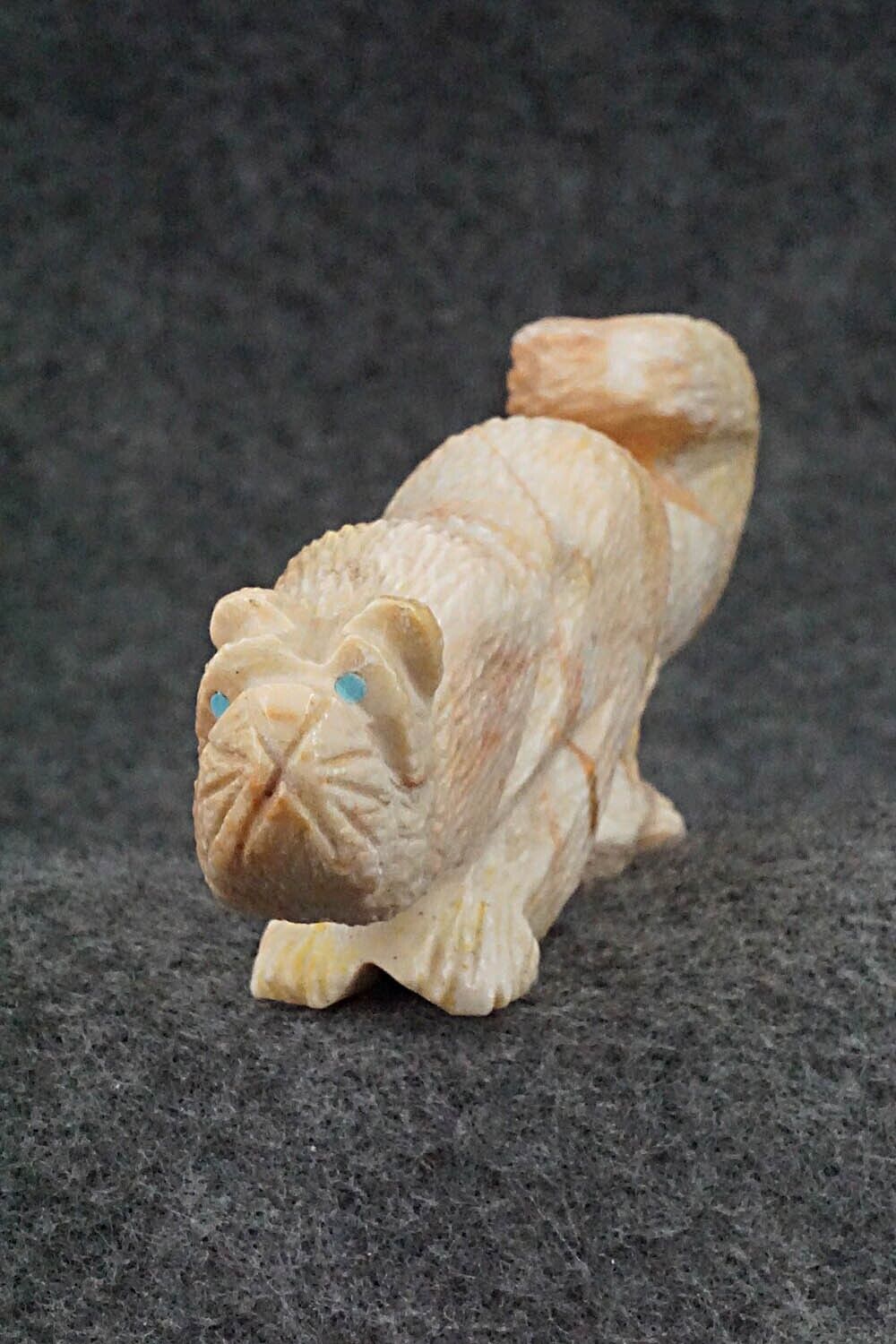 Mountain Lion Zuni Fetish Carving - Tony Mackel