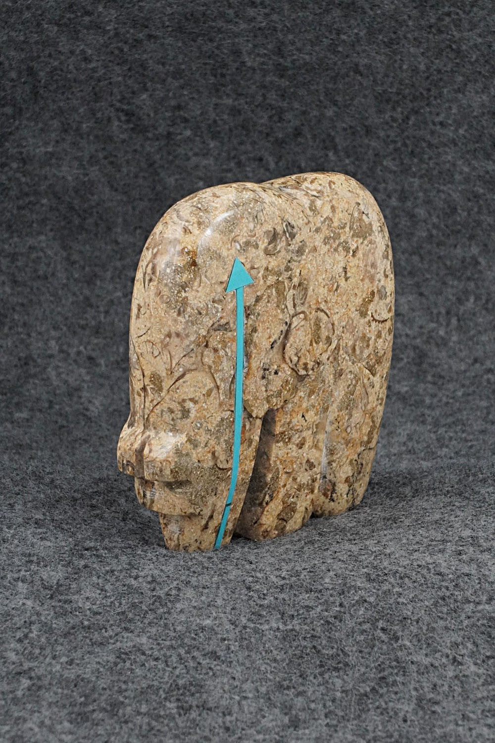 Bear Zuni Fetish Carving - Bernard Laiwakete