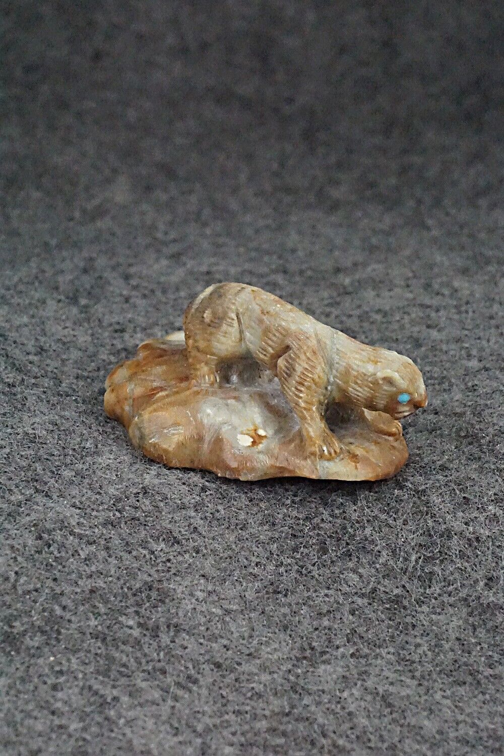 Mountain Lion Zuni Fetish Carving - Lance Cheama
