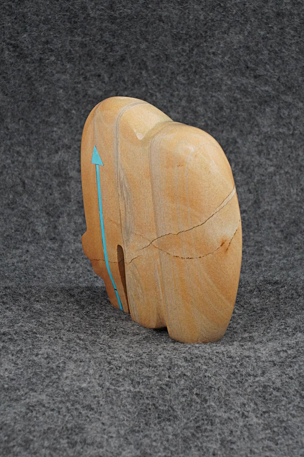 Bear Zuni Fetish Carving - Bernard Laiwakete