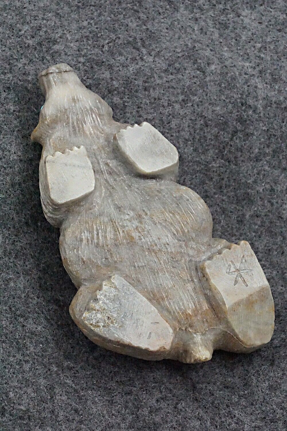 Badger Zuni Fetish Carving - Derrick Kaamasee