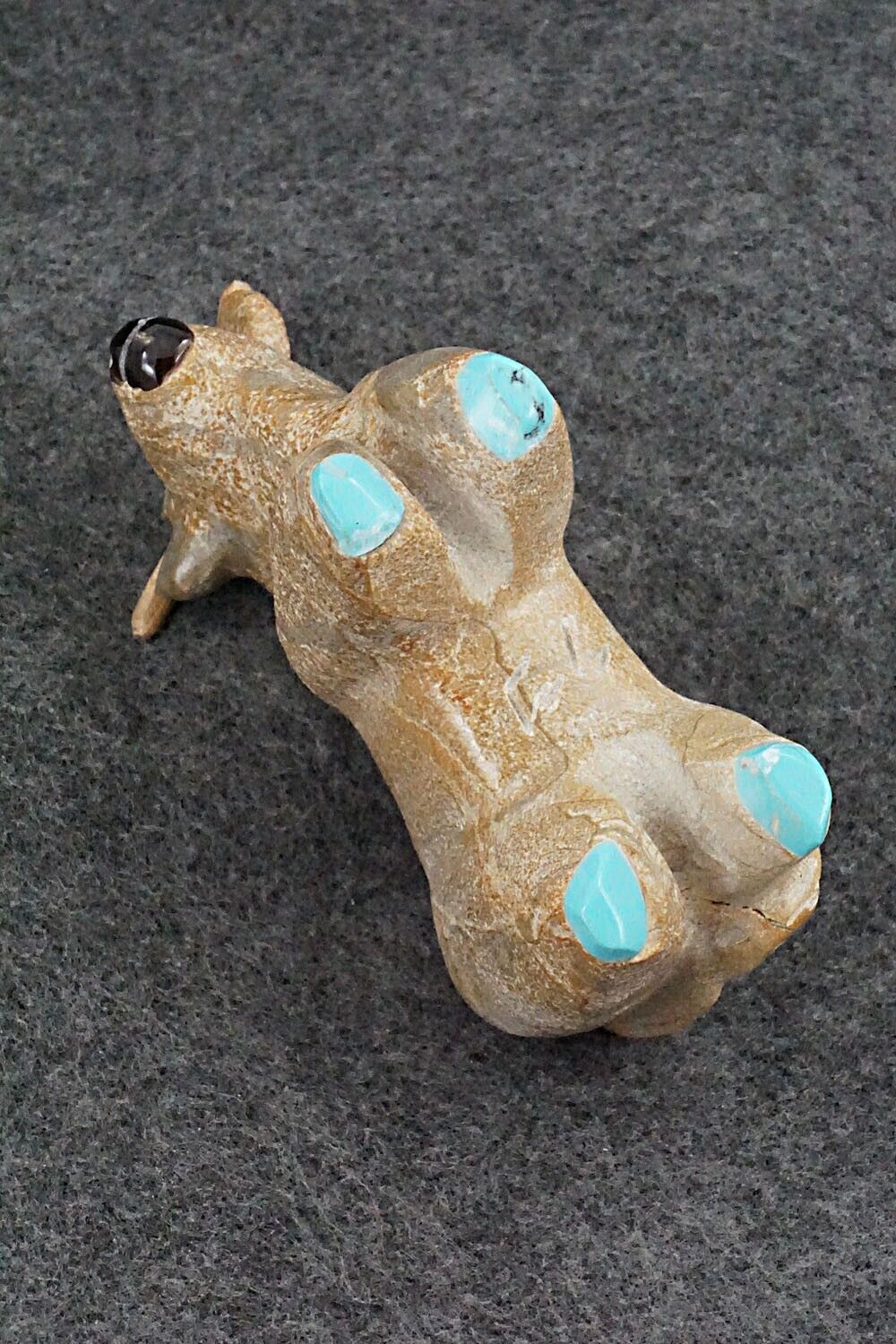 Bull Zuni Fetish Carving - Freddie Leekya