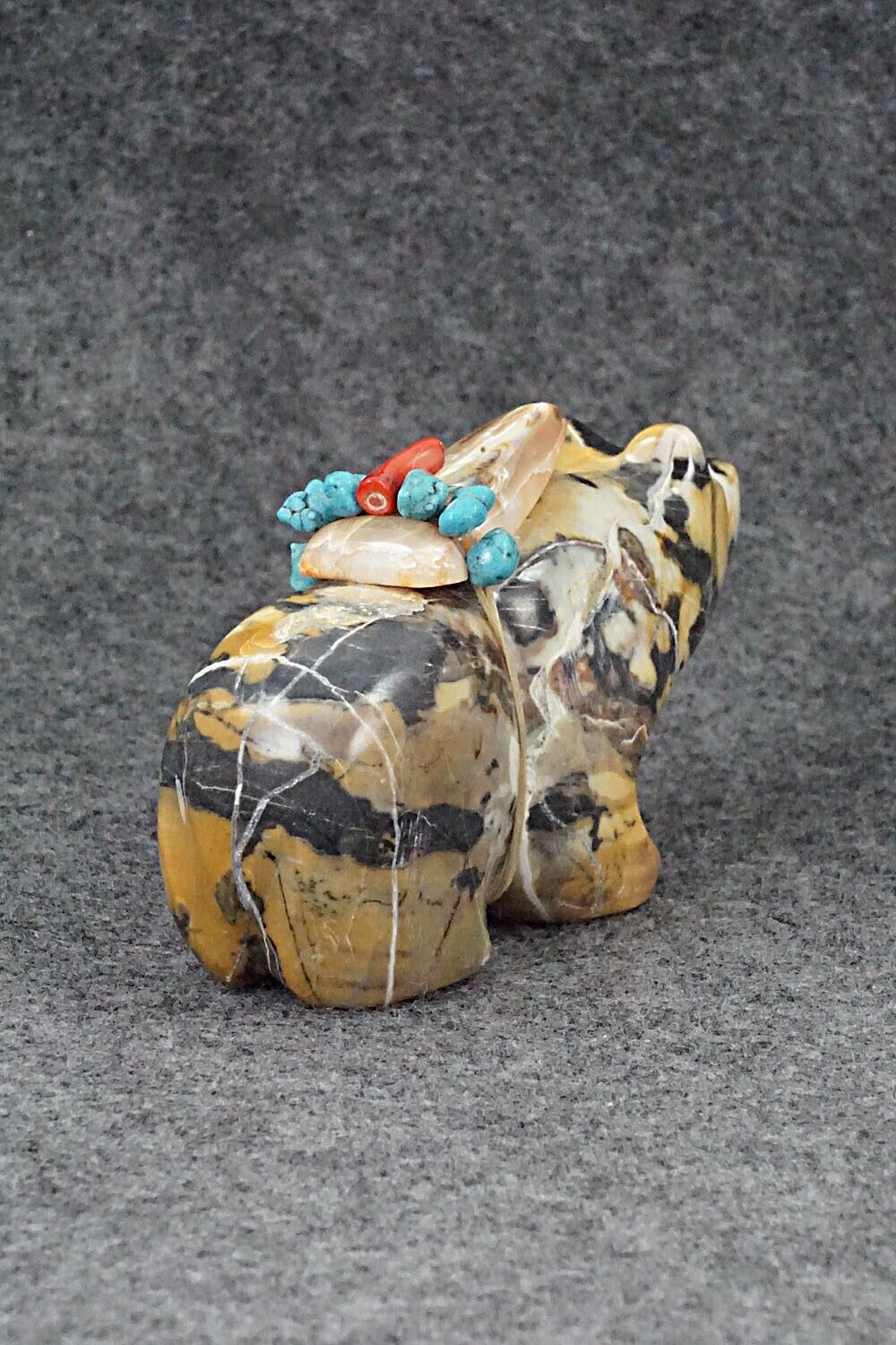 Bear Zuni Fetish Carving - Rodney Laiwakete