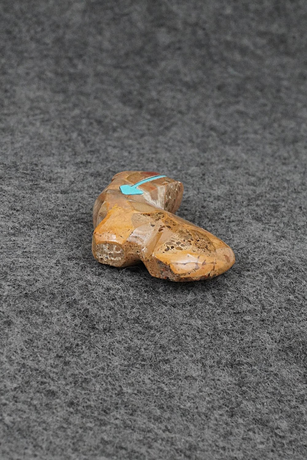 Bear Zuni Fetish Carving - Kenric Laiwekete