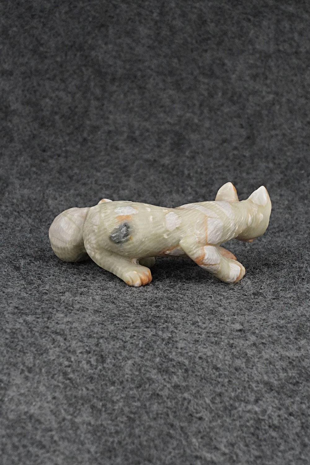 Wolf Zuni Fetish Carving - Wayne Cheama