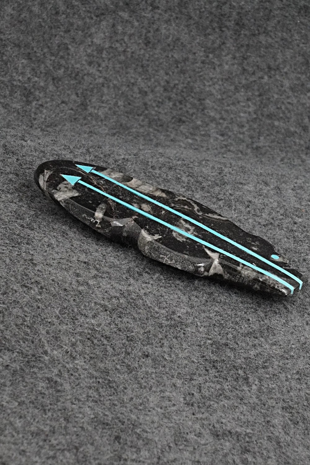 Bear Zuni Fetish Carving - Bernard Laiwakete